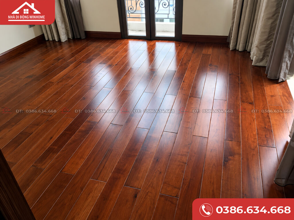 Nền nhà lắp ghép bằng ván sàn gỗ công nghiệp cao cấp.